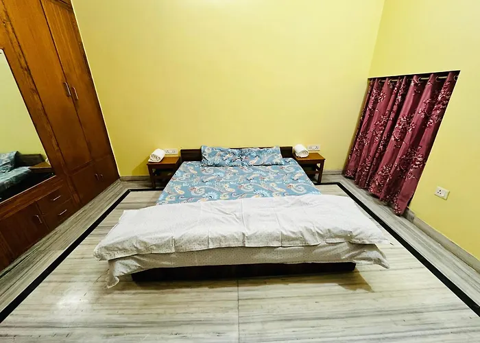 Reegi Luxury Stay